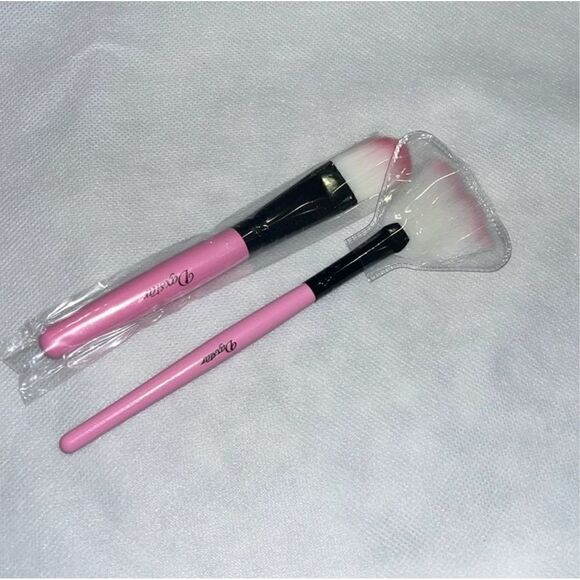Daxstar Makeup Brushes Set of 2 Pink Black NEW - Picture 1 of 3